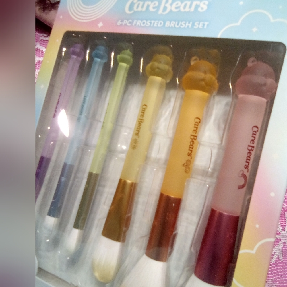 Care Bears 6 PC. Frosted Brush Set (NEW)